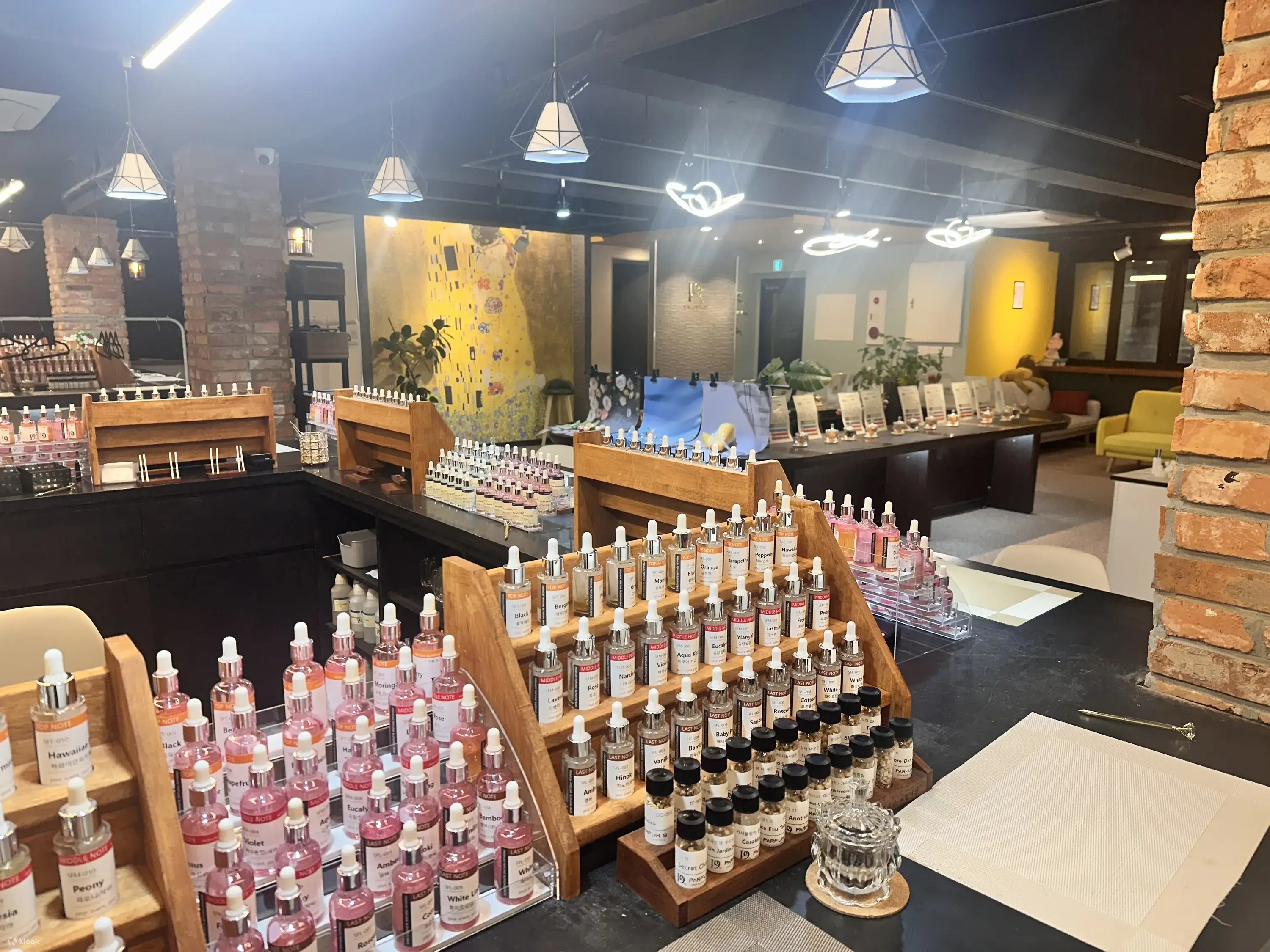 Interior of the Parfum9 workshop with fragrance stations